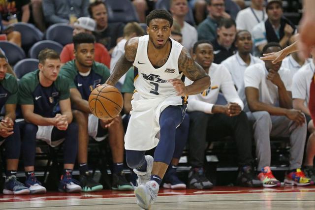 库里13中2仅得4分 绿军52分大胜勇士获11连胜