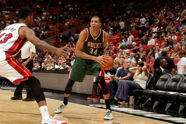 英超11轮战罢 去年同期热刺下滑8位曼联下滑5位