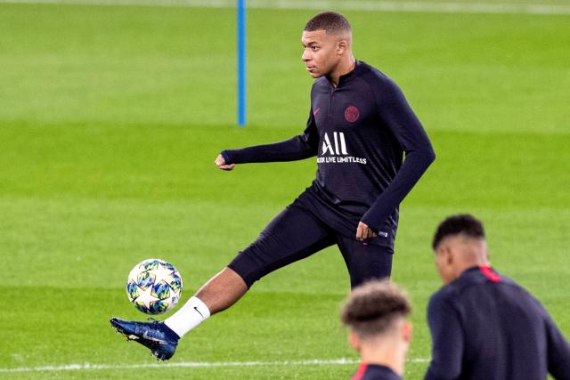 CBA官方：杨鸣进场质疑裁判被禁赛3场罚款3万